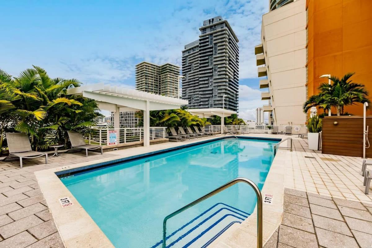 Palm Place Heart Of Miami With Parking Pool And Gym Εξωτερικό φωτογραφία