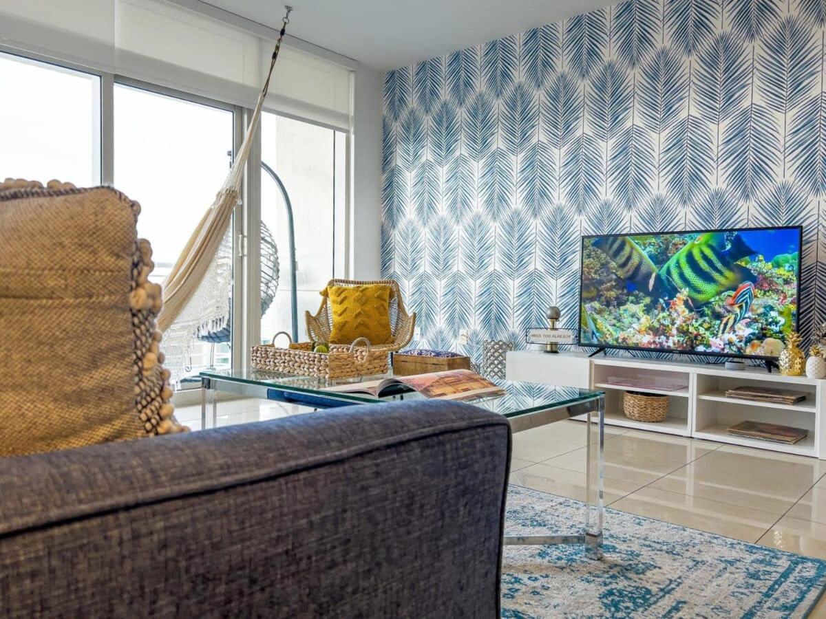 Palm Place Heart Of Miami With Parking Pool And Gym Εξωτερικό φωτογραφία
